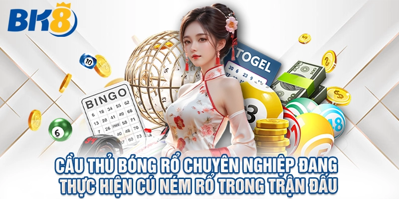 Cầu thủ bóng rổ chuyên nghiệp đang thực hiện cú ném rổ trong trận đấu